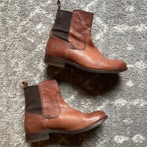 Frye Molly Gore Short Chelsea Boots